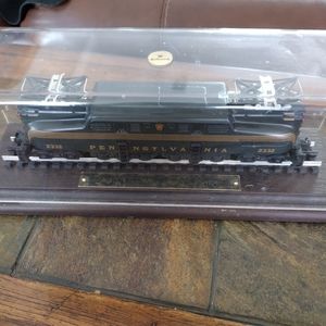 Lionel Hallmark HO Great American Railways 2332 Locomotive GG-1